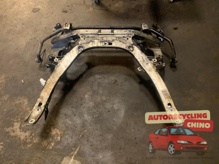 Subframe van een BMW 5 serie Touring (E61) 525d 24V 2004