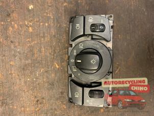 Gebruikte Licht Schakelaar BMW 5 serie Touring (E61) 525d 24V Prijs € 25,00 Margeregeling aangeboden door Autorecycling Chino B.V.