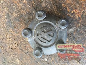 Gebruikte Naafkapje Volkswagen Caddy Combi III (2KB,2KJ) 1.6 TDI 16V Prijs € 9,99 Margeregeling aangeboden door Autorecycling Chino B.V.