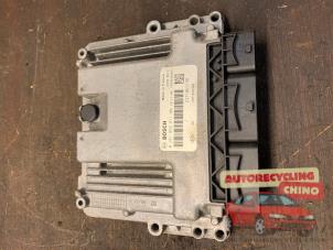 Gebruikte Computer Motormanagement Renault Clio IV (5R) 1.5 dCi 90 FAP Prijs € 100,00 Margeregeling aangeboden door Autorecycling Chino B.V.