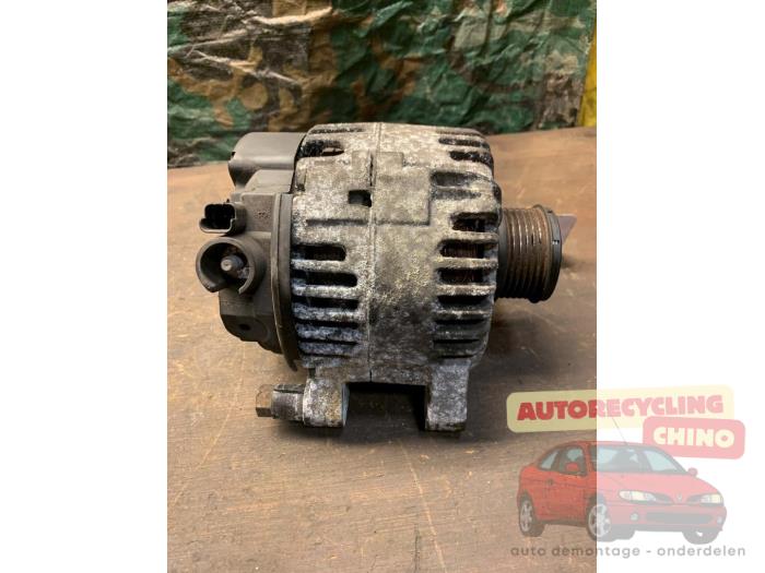 Gebruikte Dynamo Peugeot 207/207+ (WA/WC/WM) 1.4 HDi Prijs € 35,00 Margeregeling aangeboden door Autorecycling Chino B.V.
