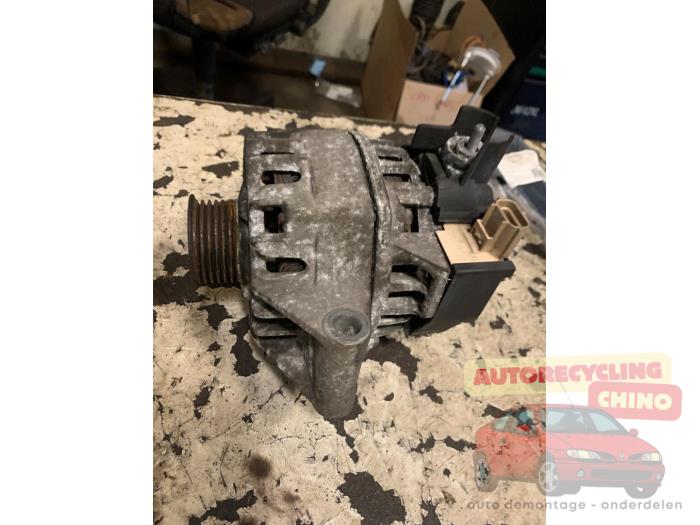 Gebruikte Dynamo Ford Ka I 1.3i Prijs € 35,00 Margeregeling aangeboden door Autorecycling Chino B.V.