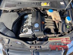 Gebruikte Motor Volkswagen Passat (3B3) 2.0 20V Prijs € 400,00 Margeregeling aangeboden door Autorecycling Chino B.V.