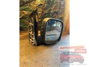 Gebruikte Buitenspiegel rechts Volkswagen Caddy III (2KA,2KH,2CA,2CH) 2.0 SDI Prijs € 35,00 Margeregeling aangeboden door Autorecycling Chino B.V.