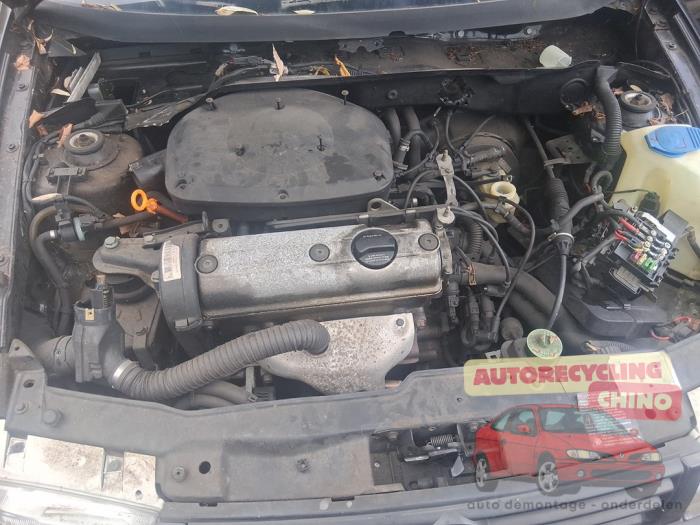 Gebruikte Versnellingsbak Volkswagen Polo III (6N1) 1.4i 60 Prijs € 150,00 Margeregeling aangeboden door Autorecycling Chino B.V.