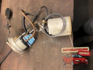 Gebruikte Benzinepomp Volkswagen Passat Variant (3C5) 1.8 TSI 16V Prijs € 75,00 Margeregeling aangeboden door Autorecycling Chino B.V.