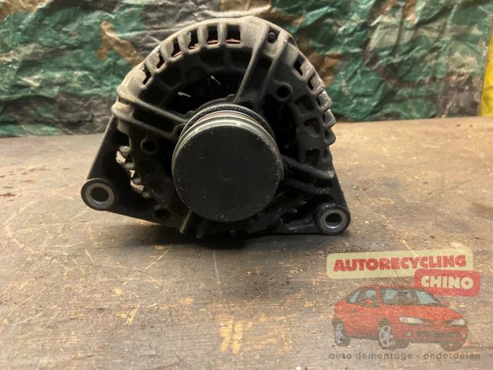 Gebruikte Alternator Opel Corsa D 1.4 16V Twinport Prijs € 35,00 Margeregeling aangeboden door Autorecycling Chino B.V.