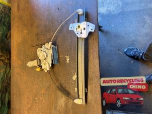 Gebruikte Raammechaniek 4Deurs rechts-voor Kia Picanto (BA) 1.0 12V Prijs € 25,00 Margeregeling aangeboden door Autorecycling Chino B.V.