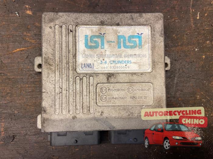 Gebruikte Inspuitcomputer Mazda 5 (CR19) 2.0i 16V Prijs € 50,00 Margeregeling aangeboden door Autorecycling Chino B.V.