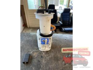 Gebruikte Benzinepomp Volkswagen Passat (3B3) 2.0 20V Prijs € 50,00 Margeregeling aangeboden door Autorecycling Chino B.V.