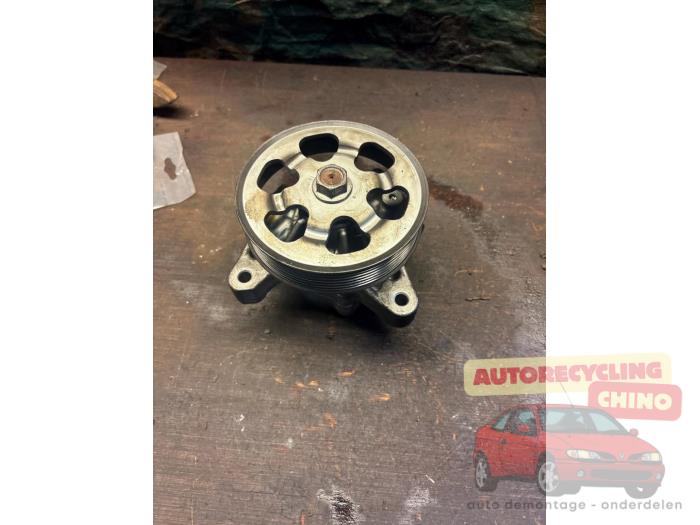 Stuurbekrachtiging Pomp van een Honda Accord (CL/CN) 2.0 i-VTEC 16V 2006