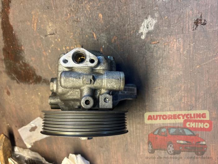 Stuurbekrachtiging Pomp van een Honda Accord (CL/CN) 2.0 i-VTEC 16V 2006