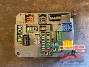 Gebruikte Zekeringkast Peugeot 508 SW (8E/8U) 1.6 HDiF 16V Prijs € 99,95 Margeregeling aangeboden door Autorecycling Chino B.V.