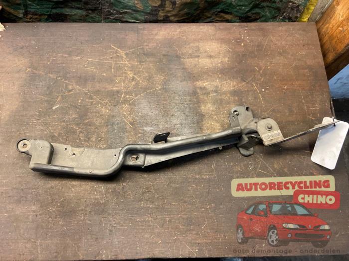 Gebruikte Subframe Peugeot 508 SW (8E/8U) 1.6 HDiF 16V Prijs € 35,00 Margeregeling aangeboden door Autorecycling Chino B.V.