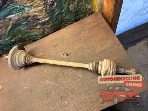 Gebruikte Aandrijfas links-achter Mercedes E (W211) 3.2 E-320 V6 18V Prijs € 125,00 Margeregeling aangeboden door Autorecycling Chino B.V.