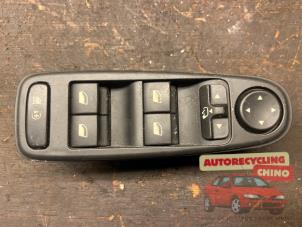 Gebruikte Combischakelaar ramen Citroen C4 Picasso (UD/UE/UF) 1.6 16V VTi 120 Prijs € 25,00 Margeregeling aangeboden door Autorecycling Chino B.V.