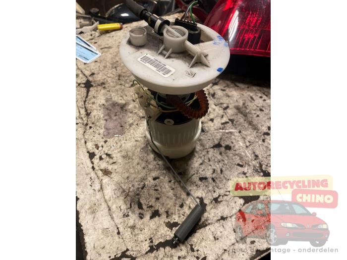Gebruikte Benzinepomp Volvo S40 (MS) 1.8 16V Prijs € 50,00 Margeregeling aangeboden door Autorecycling Chino B.V.