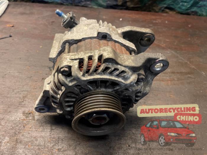Gebruikte Dynamo Mitsubishi Space Star (A0) 1.2 12V Prijs € 45,00 Margeregeling aangeboden door Autorecycling Chino B.V.