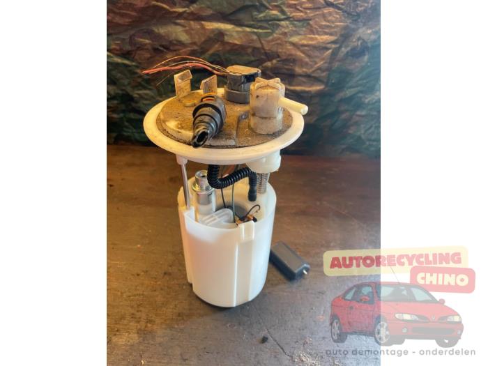 Gebruikte Benzinepomp Mitsubishi Space Star (A0) 1.2 12V Prijs € 45,00 Margeregeling aangeboden door Autorecycling Chino B.V.