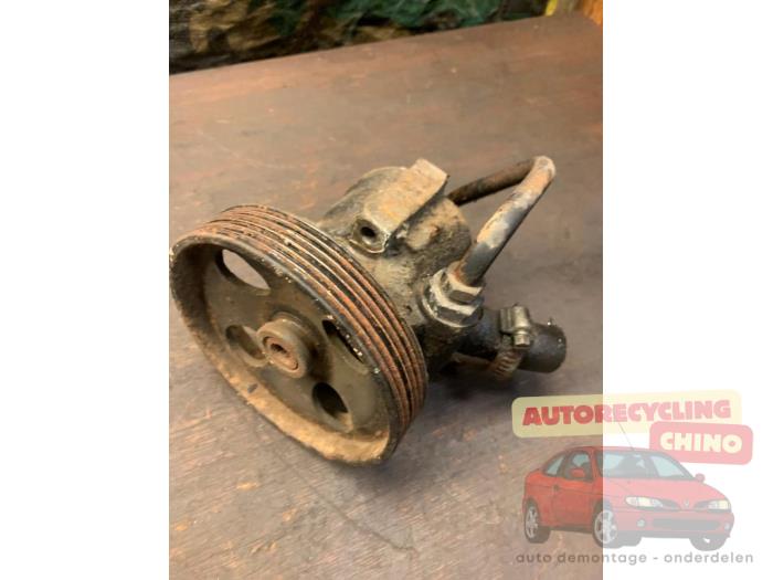 Gebruikte Pomp Servo Saab 900 II 2.0 i,Si 16V Prijs € 35,00 Margeregeling aangeboden door Autorecycling Chino B.V.