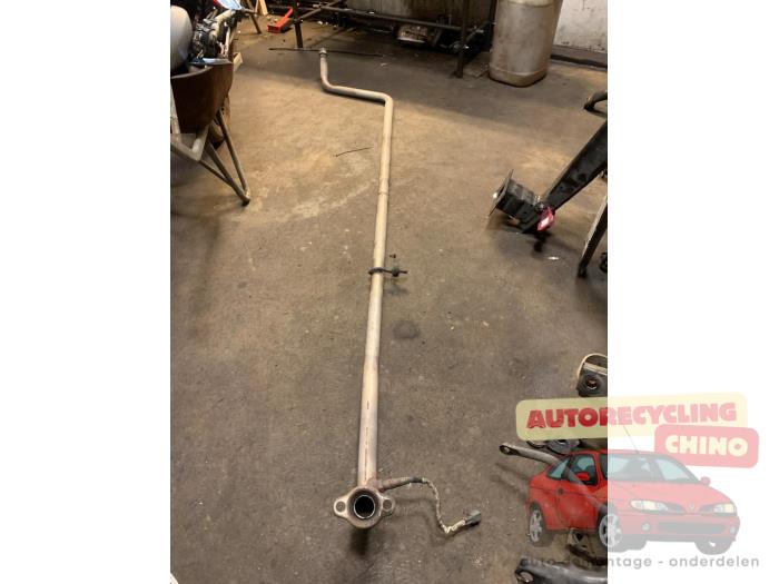 Gebruikte Uitlaat Tussenpijp Peugeot 107 1.0 12V Prijs € 40,00 Margeregeling aangeboden door Autorecycling Chino B.V.