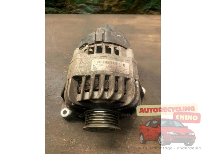 Dynamo van een Fiat 500 (312) 1.2 2010