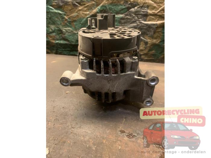 Dynamo van een Fiat 500 (312) 1.2 2010