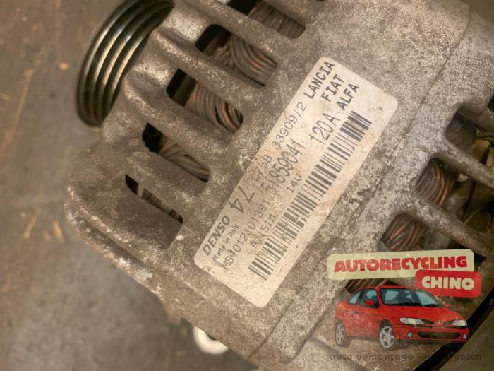 Dynamo van een Fiat 500 (312) 1.2 2010