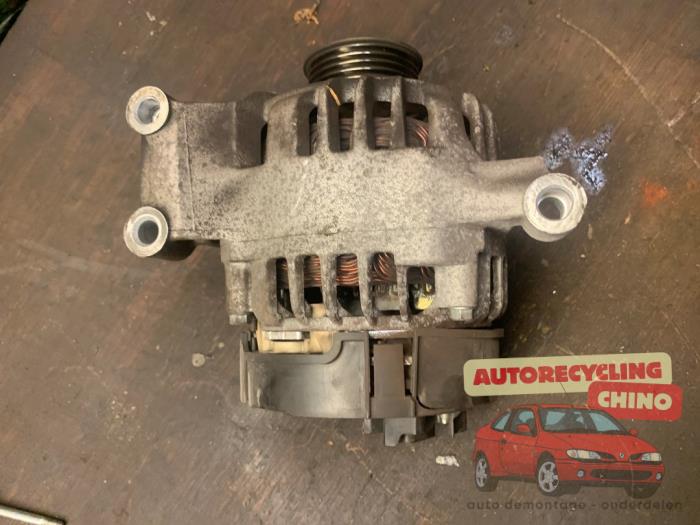 Dynamo van een Fiat 500 (312) 1.2 2010