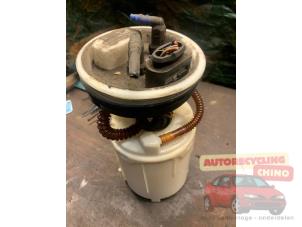 Gebruikte Benzinepomp Volkswagen Polo III (6N2) 1.4 16V 75 Prijs € 25,00 Margeregeling aangeboden door Autorecycling Chino B.V.
