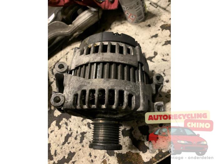Dynamo van een Mercedes-Benz S (W221) 3.0 S-320 CDI 24V 2007