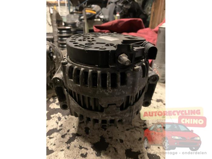 Dynamo van een Mercedes-Benz S (W221) 3.0 S-320 CDI 24V 2007
