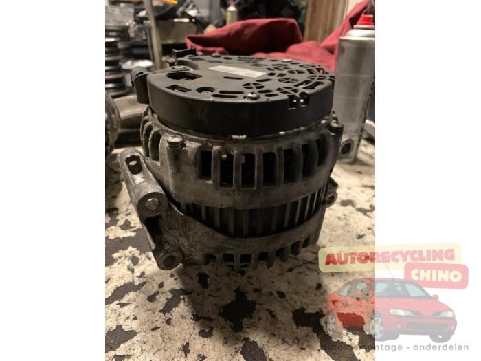 Dynamo van een Mercedes-Benz S (W221) 3.0 S-320 CDI 24V 2007