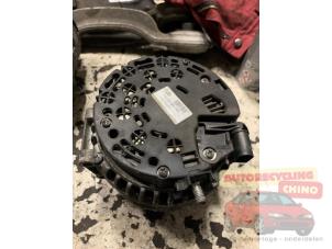 Dynamo van een Mercedes-Benz S (W221) 3.0 S-320 CDI 24V 2007