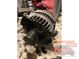 Gebruikte Dynamo Mercedes S (W221) 3.0 S-320 CDI 24V Prijs € 175,00 Margeregeling aangeboden door Autorecycling Chino B.V.