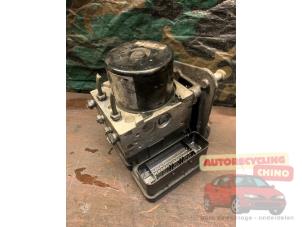 Gebruikte ABS Pomp Mercedes S (W221) 3.0 S-320 CDI 24V Prijs € 500,00 Margeregeling aangeboden door Autorecycling Chino B.V.