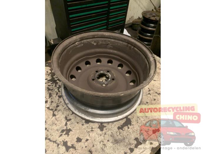 Velg van een Citroën Jumpy (G9) 2.0 HDI 120 16V 2007