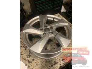 Gebruikte Velg Audi Q3 Sportback (F3N) 1.5 35 TFSI 16V Mild Hybrid Prijs € 75,00 Margeregeling aangeboden door Autorecycling Chino B.V.
