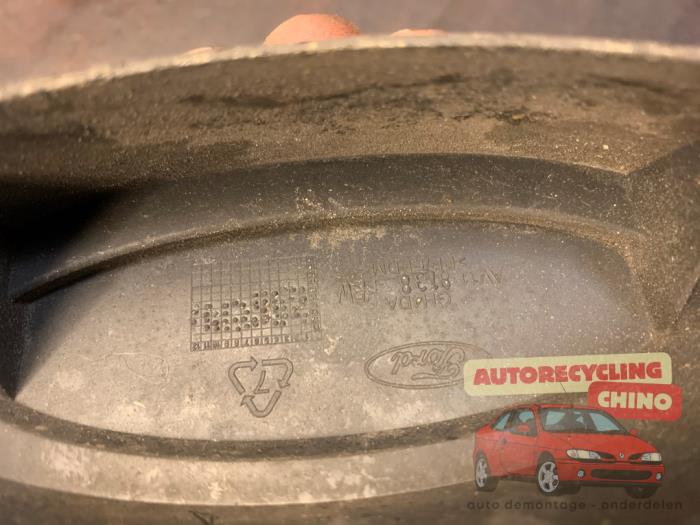 Embleem van een Ford B-Max (JK8) 1.0 EcoBoost 12V 100 2016