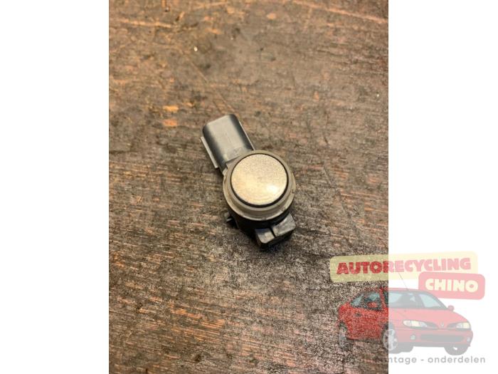 Gebruikte PDC Sensor Ford B-Max (JK8) 1.0 EcoBoost 12V 100 Prijs € 25,00 Margeregeling aangeboden door Autorecycling Chino B.V.