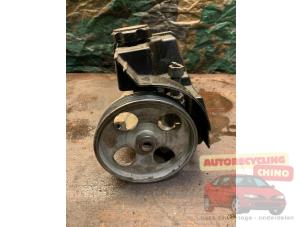 Gebruikte Pomp Servo Peugeot 206 (2A/C/H/J/S) 1.4 XR,XS,XT,Gentry Prijs € 40,00 Margeregeling aangeboden door Autorecycling Chino B.V.