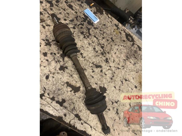 Gebruikte Steekas links-voor Opel Astra F (53/54/58/59) 1.6i GL/GLS Prijs € 35,00 Margeregeling aangeboden door Autorecycling Chino B.V.