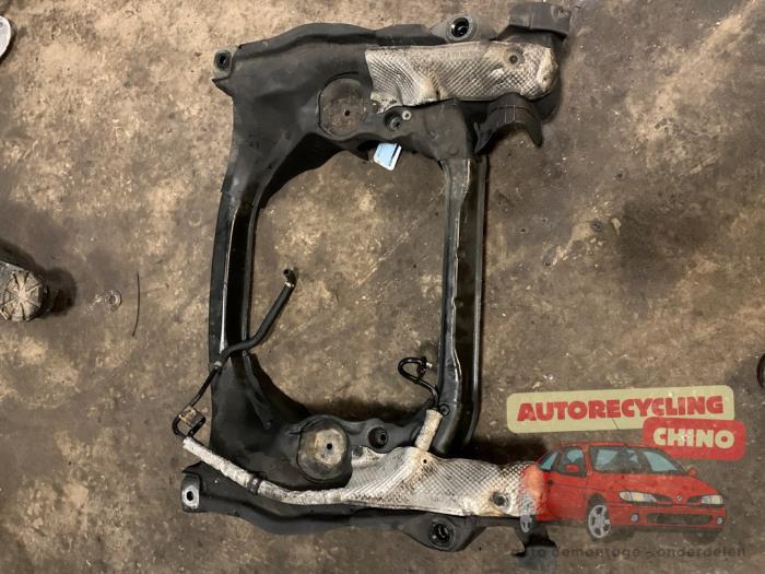 Gebruikte Subframe Mercedes S (W221) 3.0 S-320 CDI 24V Prijs € 150,00 Margeregeling aangeboden door Autorecycling Chino B.V.