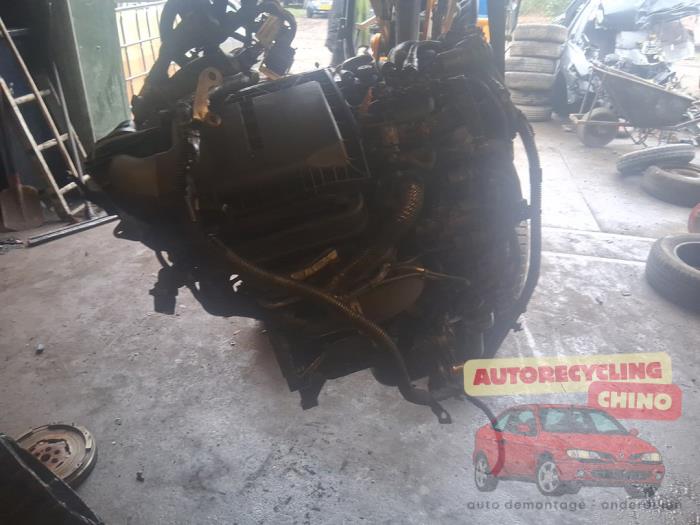 Motor van een Peugeot 508 SW (8E/8U) 1.6 HDiF 16V 2012