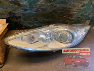 Gebruikte Linker Koplamp Ford Fiesta 6 (JA8) 1.6 TDCi 16V 90 Prijs € 150,00 Margeregeling aangeboden door Autorecycling Chino B.V.