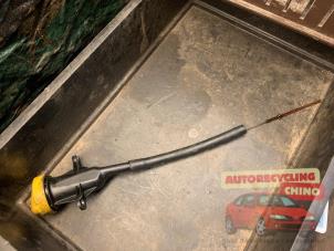 Gebruikte Olie Peilstok Renault Grand Scénic III (JZ) 1.4 16V TCe 130 Prijs € 25,00 Margeregeling aangeboden door Autorecycling Chino B.V.