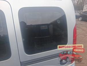 Gebruikte Extra Ruit 2Deurs links-achter Renault Kangoo (KC) 1.2 16V Prijs € 50,00 Margeregeling aangeboden door Autorecycling Chino B.V.