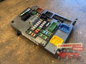 Gebruikte Zekeringkast Peugeot 508 SW (8E/8U) 1.6 HDiF 16V Prijs € 100,00 Margeregeling aangeboden door Autorecycling Chino B.V.