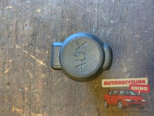 Gebruikte AUX/USB aansluiting Citroen C3 (SC) 1.6 16V VTi 120 Prijs € 15,00 Margeregeling aangeboden door Autorecycling Chino B.V.