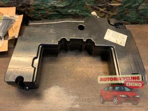 Gebruikte Subwoofer Audi A1 Sportback (8XA/8XF) 1.4 TFSI 16V Prijs € 35,00 Margeregeling aangeboden door Autorecycling Chino B.V.